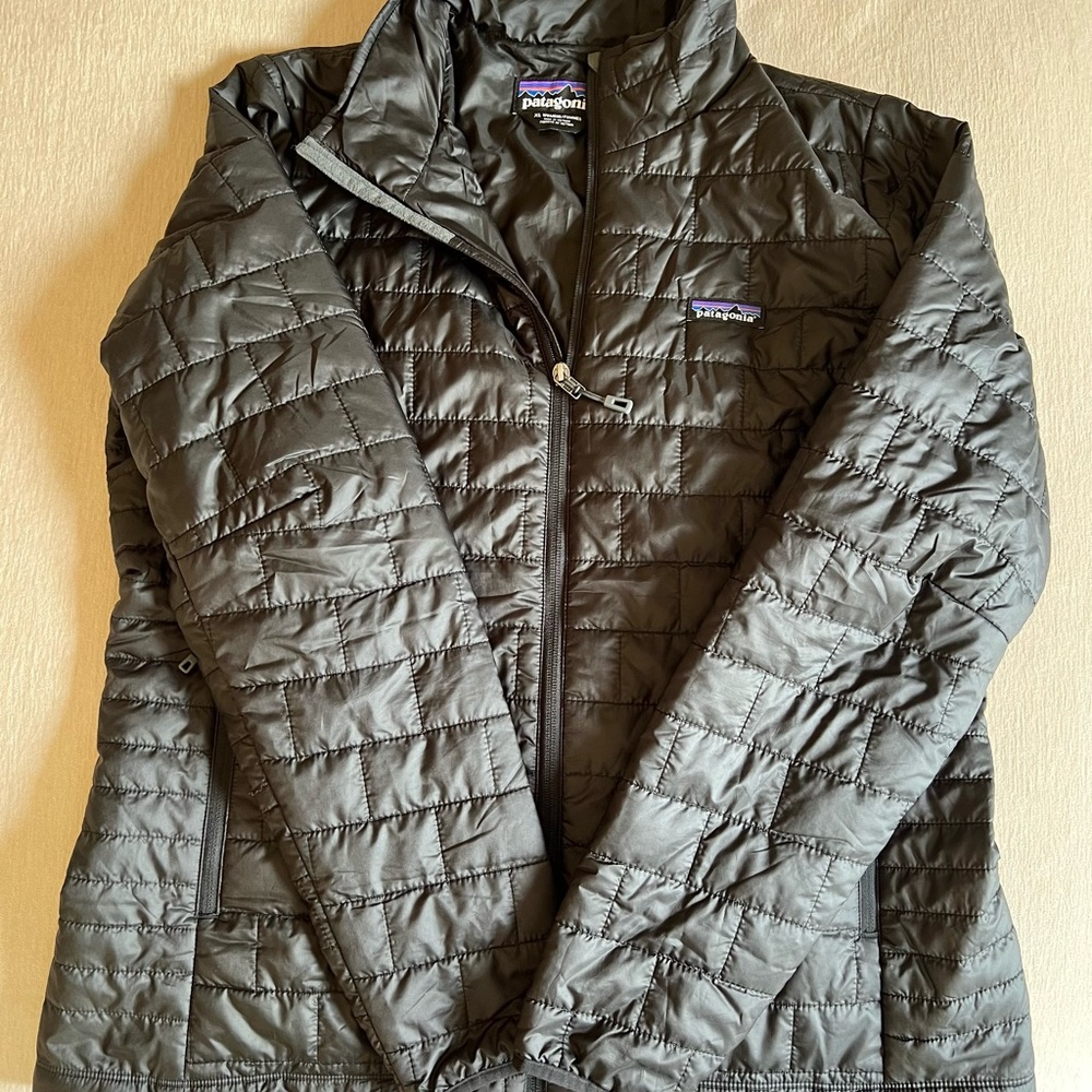 Patagonia Women's Quilted Jacket - Black